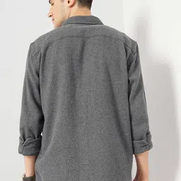 Celio Men Classic Spread Collar Textured Solid Cotton Casual Shirt image 3