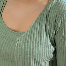 PINACOLADA Shoulder Straps Top With Joggers & Shrug image 5