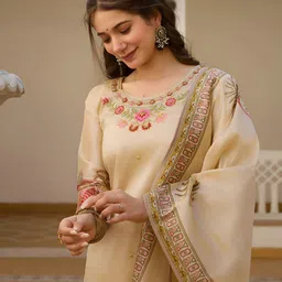 Divyadham Textiles Women Ethnic Motifs Printed Kurta with Trousers & Dupatta image 3