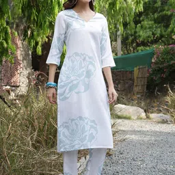 Anouk Women Floral Printed Regular Kurta with Trousers image 2