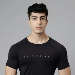 MuscleBlaze Men Pockets Compression T-shirt-picture-18