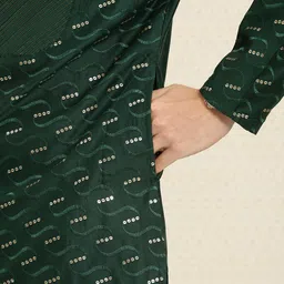 House of Pataudi Men Dark Green Quirky Embroidered Straight Jashn Kurta with Churidar image 2
