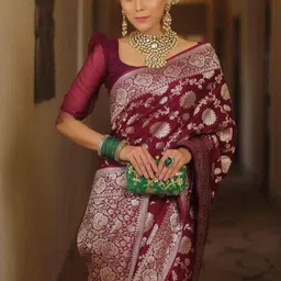 TheWonderWorld Floral Woven Design Zari Saree image 4