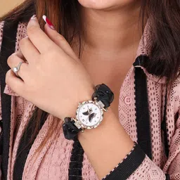 SZN Women Dial & Straps Analogue Watch Zudi Ribbin Black Av image 4