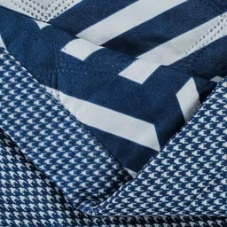 bsb home Navy Blue & White Mild Winter 300 GSM Double Bed Quilt image 3