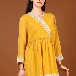 LIMEROAD Women Ethnic Motifs Embroidered Pleated Thread Work Kurta with Sharara image 2