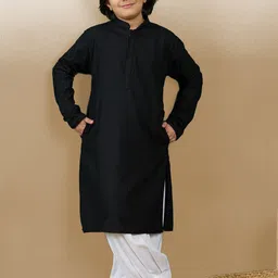 Here&Now X Sanwara Boys Embroidered Regular Chikankari Kurta with Patiala image 1