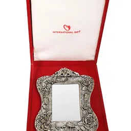 INTERNATIONAL GIFT Silver Plated Photo Frame Gift Set image 4
