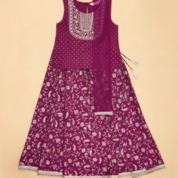 AKKRITI BY PANTALOONS Girls Embroidered Sequinned Ready to Wear Lehenga & Blouse With Dupatta image 2