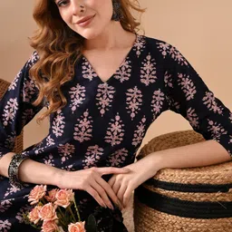 KKOUTFITS Women Ethnic Motifs Printed Regular Pure Cotton Kurta with Palazzos image 4