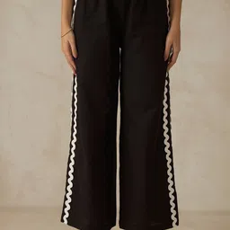 Virgio Faith Pants Lace Detail Flared Pants-picture-33