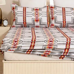 HOMEMONDE White & Red 210 TC King Bedsheet with 2 Pillow Covers-image-28