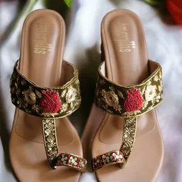 Amaryllis for her Women Embellished PU Block Heels Sandals image 5