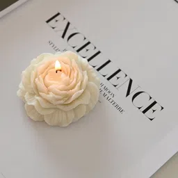 Dainty Little Shop White & Cream-Coloured 2 pieces Core Candle image 5