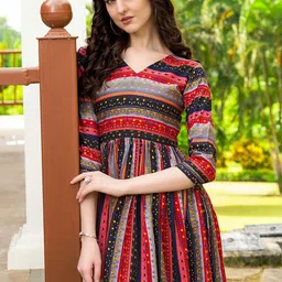 TextileNow Women Printed Flared Sleeves Sequinned Anarkali Kurta image 2