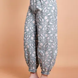 WILL BOTTOM Women Floral Printed Regular Thread Work Pure Cotton Kurta with Trousers & With Dupatta image 4