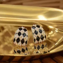 FIMBUL Gold-Plated Pearls Studded Contemporary Shaped Enamelled Studs image 2