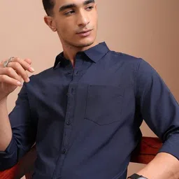 HKV FASHION Men Comfort Fit Solid Spread Collar Cotton Casual Shirt image 2