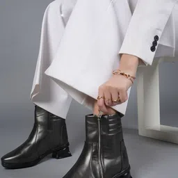 The Roadster Lifestyle Co. Women Textured Square Toe Quilted Zip Regular Boots-picture-28