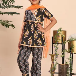 Cutiekins Girls Floral Printed V-Neck Gotta Patti A-Line Kurta With Palazzo & Dupatta image 5