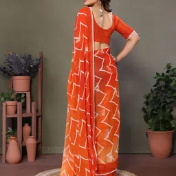 DIVASTRI Embroidered Pure Georgette Block Print Saree image 5