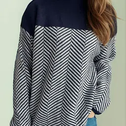 StyleCast Women Striped High Neck Long Sleeves Pullover-image-57