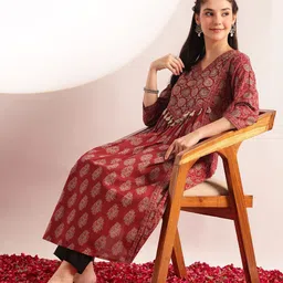 Vbuyz Floral Printed V-Neck A-Line Kurta-picture-27