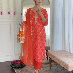 Divyadham Textiles Women Ethnic Motifs Printed Kurta with Patiala & Dupatta image 2