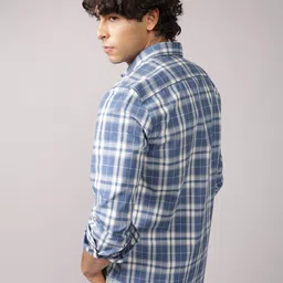 AMERICAN EAGLE OUTFITTERS Men Tartan Checked Spread Collar Pure Cotton Casual Shirt image 5