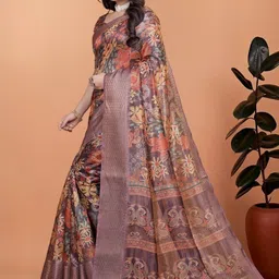 RAJMUDRAFASHION Floral Silk Blend Saree image 3