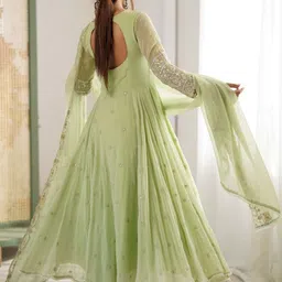 CANIZZARO Women Ethnic Motifs Embroidered Panelled Sequinned Kurta with Pyjamas & With Dupatta image 2