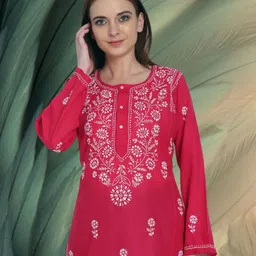 PARAMOUNT CHIKAN Ethnic Motifs Embroidered Chikankari Chikankari Kurti-image-41