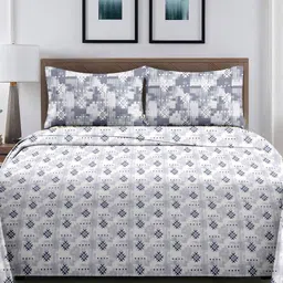 Ariana White & Blue Geometric 210 TC King Bedsheet with 2 Pillow Covers-image-90