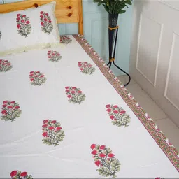 The Jaipur Wala White & Red Floral Cotton 180 TC Super King Bedsheet Set-2.74 m x 2.74 m image 2