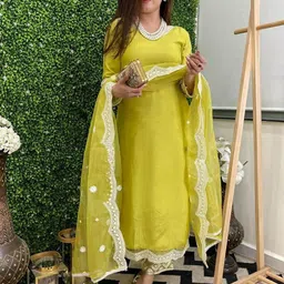 KALINI Women Floral Embroidered Regular Sequinned Chanderi Silk Kurta with Trousers & With Dupatta image 3