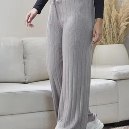 InWeave Women Trousers image 2