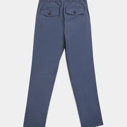 Tommy Hilfiger Boys Regular Fit Mid-Rise Trousers image 3
