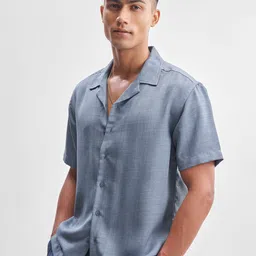 HIGHLANDER Men Solid Cuban Collar Casual Shirt image 4