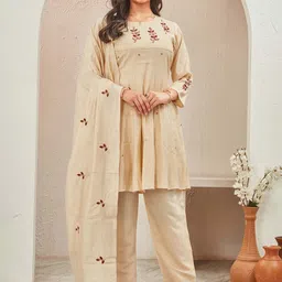 TWINS LADY Women Floral Embroidered Regular Thread Work Chanderi Silk Kurta with Trousers & With Dupatta image 1