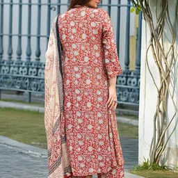 Aaghnya Women Red Rayon Blend Printed Anarkali Kurta Set With Dupatta image 2