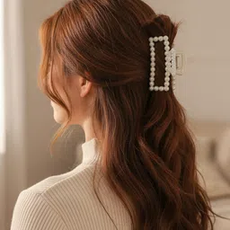 VAGHBHATT Women Claw Clip image 2