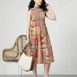 QOMN Print Fit & Flare Midi Dress-picture-41