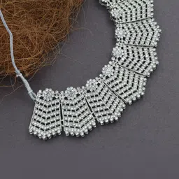 Women Click Rhodium-Plated Stone-Studded Jewellery Set image 4