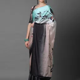 Mitera Black & Peach-Coloured Floral Printed Saree image 2