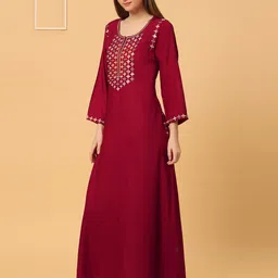 SANAA Embroidered Maxi Nightdress image 5
