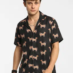 Campus Sutra Men Comfort Cuban Collar Conversational Printed Cotton Casual Shirt image 2