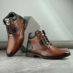 Vellinto Men Colourblocked Round Toe Lace-Up Mid-Top Biker Boots With Buckle Detail-picture-29