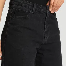 The Roadster Lifestyle Co Women Pure Cotton Light Fade Clean Look Relaxed Fit Jeans image 5