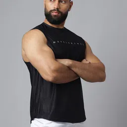 MuscleBlaze Unisex Brand Logo Printed Round Neck Compression T-shirt image 3