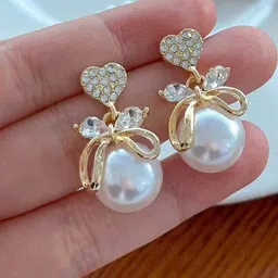 TheVineGirl Gold-Plated Alloy Pearls Studs image 5